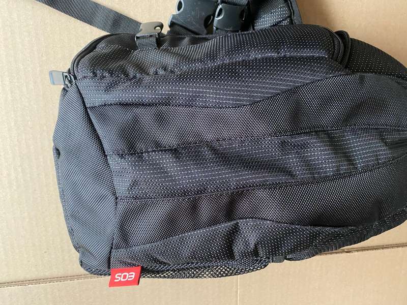 EOS  CAMERA BAG IN GOOD  CONDITION